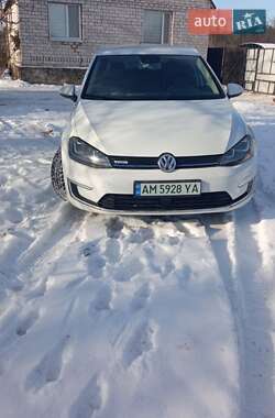 Хетчбек Volkswagen e-Golf 2014 в Житомирі