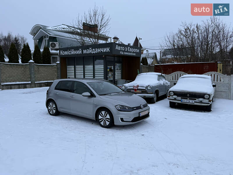 Volkswagen e-Golf 2015