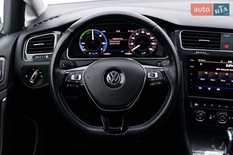 Хэтчбек Volkswagen e-Golf 2019 в Луцке фото 29 Хэтчбек Volkswagen e-Golf 2019 в Луцке