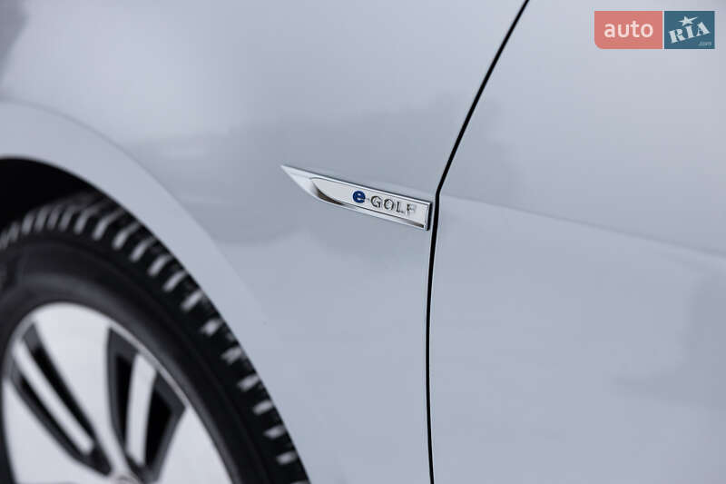 Хэтчбек Volkswagen e-Golf 2019 в Луцке фото 99 Хэтчбек Volkswagen e-Golf 2019 в Луцке