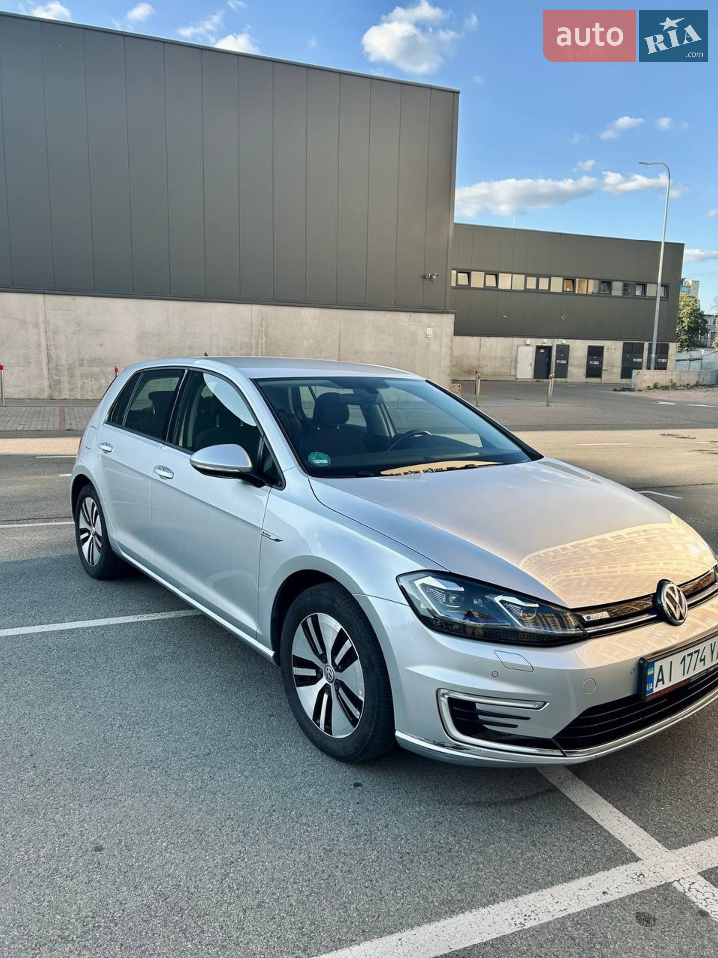 2019 Volkswagen Golf - мініатюра 2