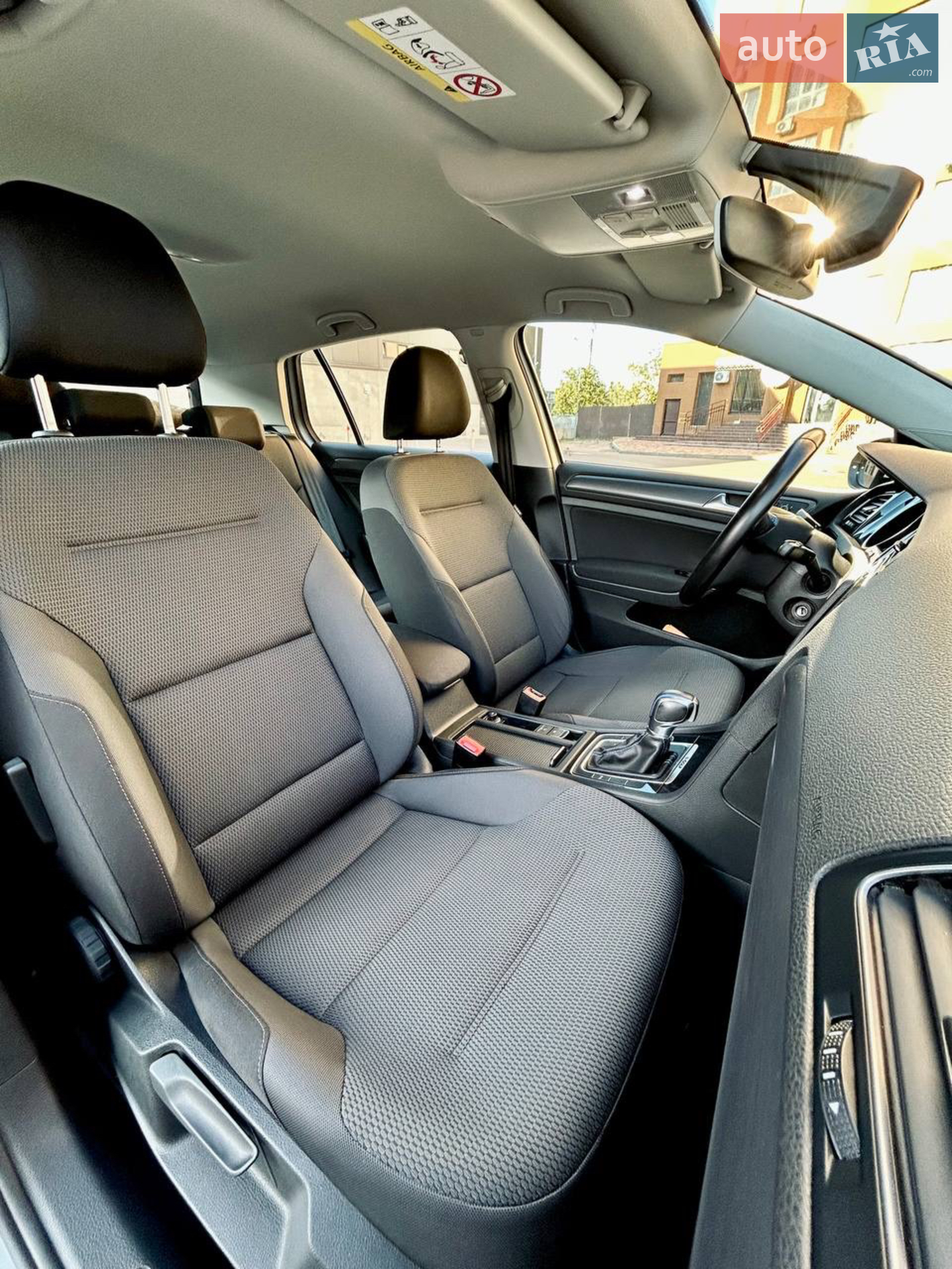 2019 Volkswagen Golf - мініатюра 18
