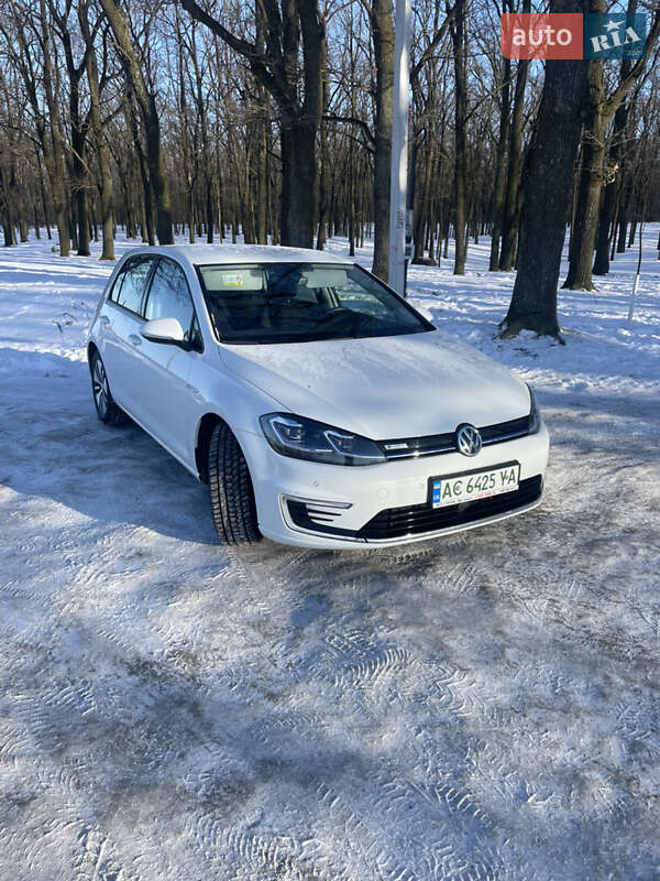 Хэтчбек Volkswagen e-Golf 2020 в Луцке