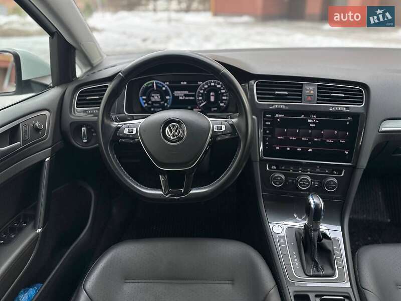 Хэтчбек Volkswagen e-Golf 2019 в Ивано-Франковске