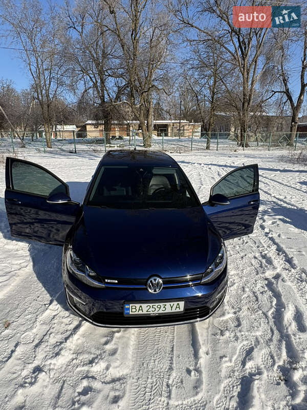Хэтчбек Volkswagen e-Golf 2017 в Пятихатках