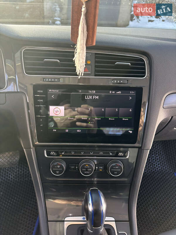 Хэтчбек Volkswagen e-Golf 2017 в Пятихатках