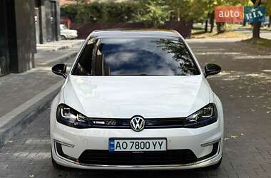 Хэтчбек Volkswagen e-Golf 2014 в Ужгороде