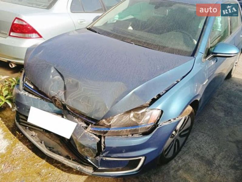 Volkswagen e-Golf 2015