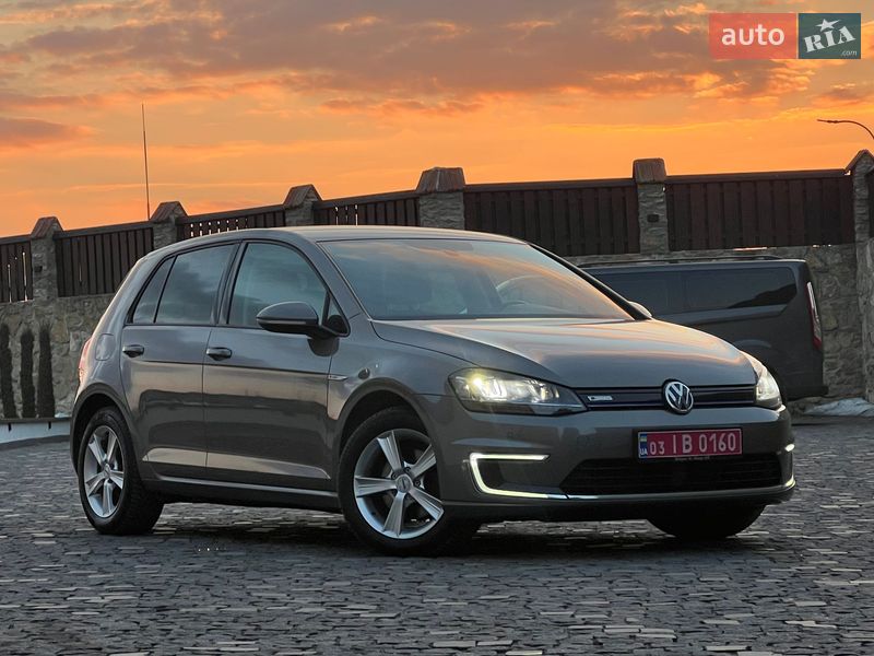 Volkswagen e-Golf 2015