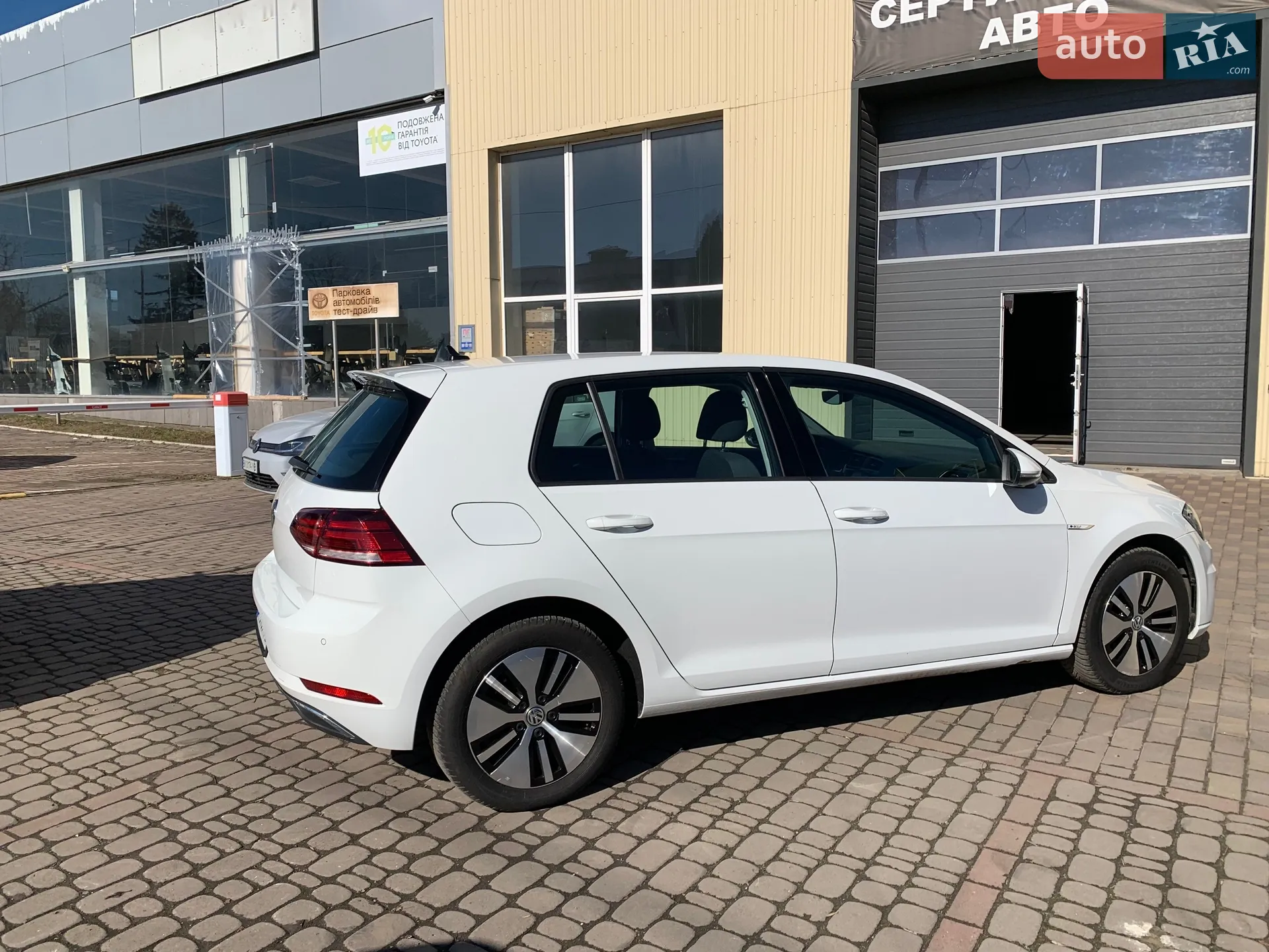 2019 Volkswagen Golf - мініатюра 4