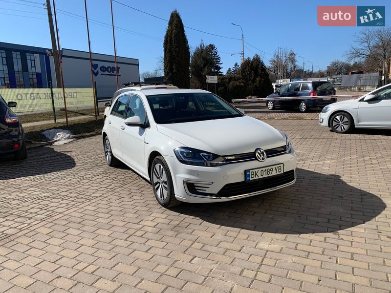 Хэтчбек Volkswagen e-Golf 2019 в Ровно