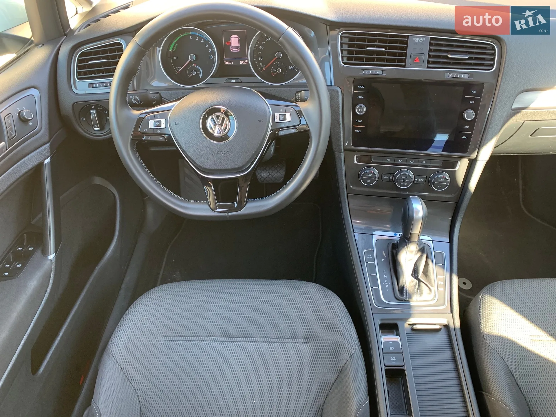 2019 Volkswagen Golf - мініатюра 23