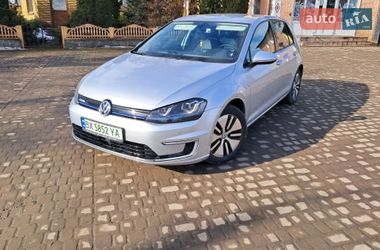 Хэтчбек Volkswagen e-Golf 2015 в Хмельницком