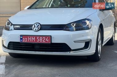 Хетчбек Volkswagen e-Golf 2015 в Києві