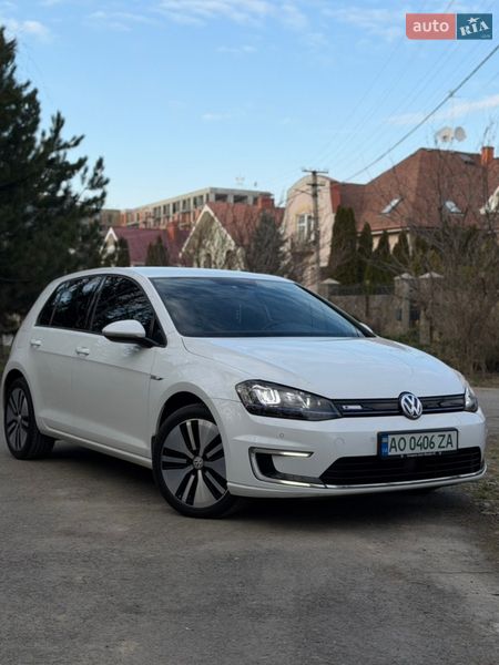 Volkswagen e-Golf 2015