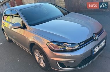 Хетчбек Volkswagen e-Golf 2017 в Києві