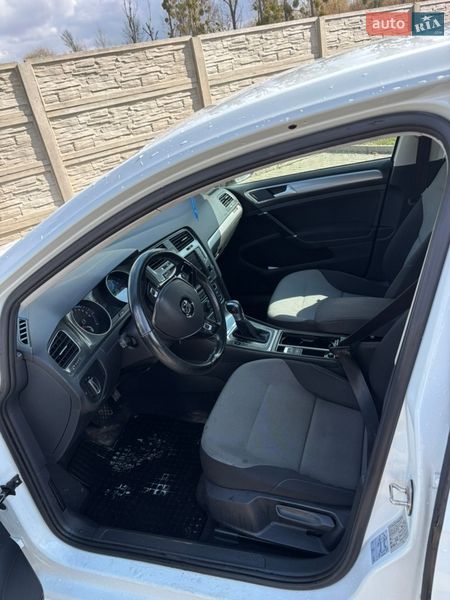 Хэтчбек Volkswagen e-Golf 2014 в Рожище