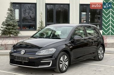 Хэтчбек Volkswagen e-Golf 2017 в Городке
