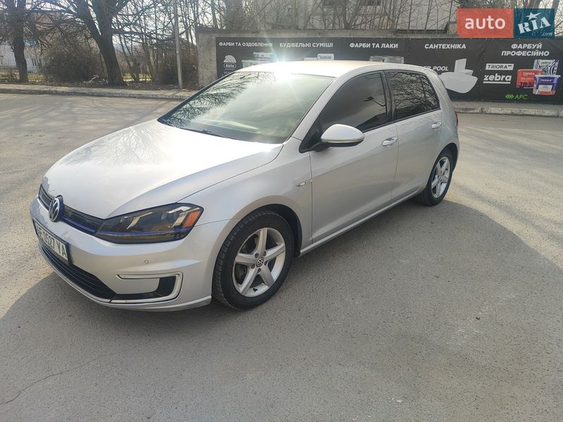 Volkswagen e-Golf 2015