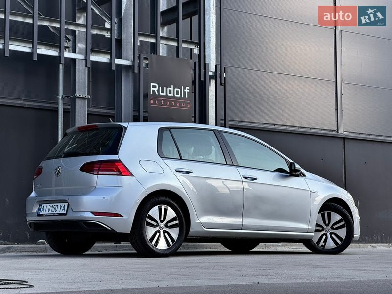 Хэтчбек Volkswagen e-Golf 2019 в Киеве