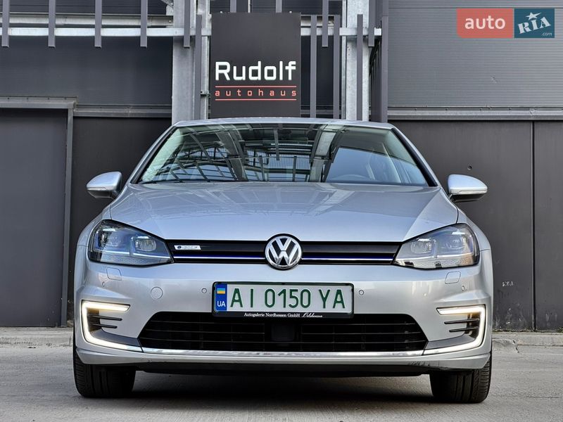Хэтчбек Volkswagen e-Golf 2019 в Киеве