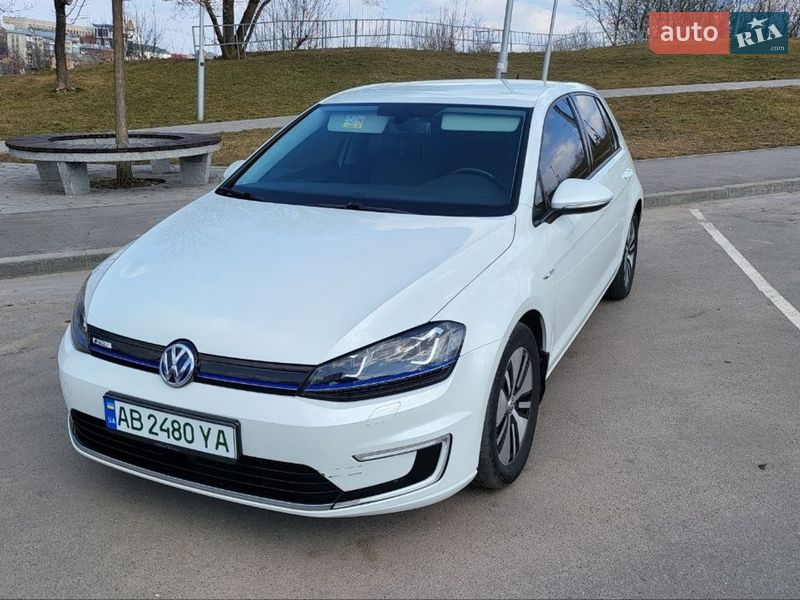 Volkswagen e-Golf 2016