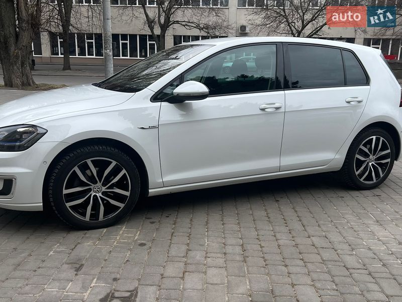 Хэтчбек Volkswagen e-Golf 2018 в Одессе