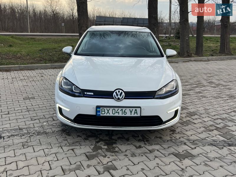 Volkswagen e-Golf 2015