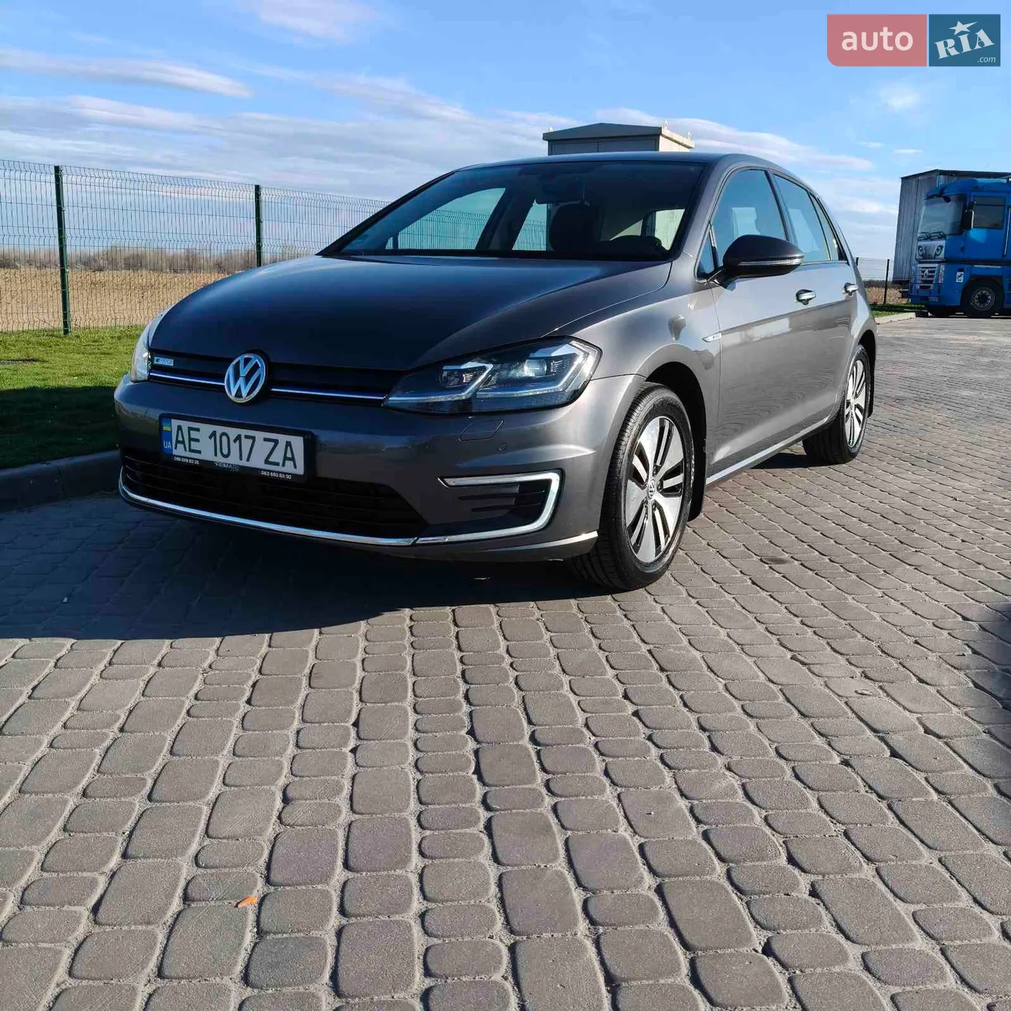 2020 Volkswagen Golf - мініатюра 2