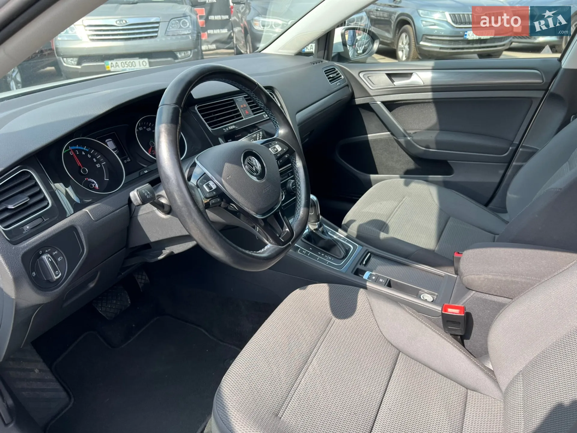 2020 Volkswagen Golf - мініатюра 23