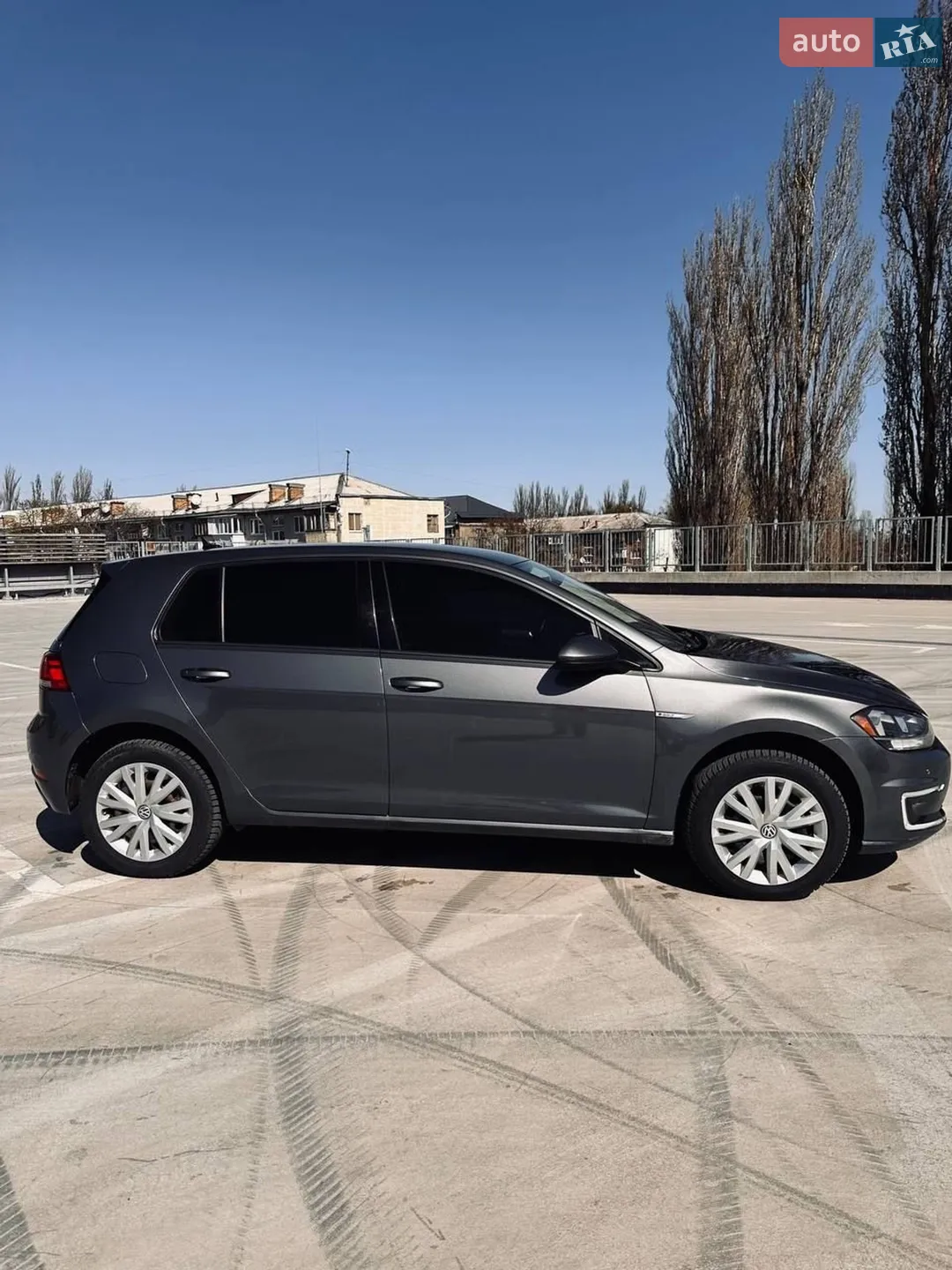 2018 Volkswagen Golf - фото 1