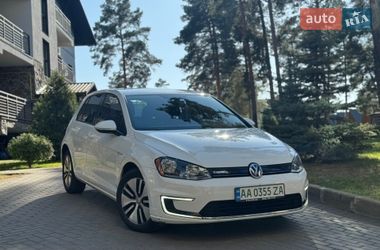Хетчбек Volkswagen e-Golf 2015 в Києві