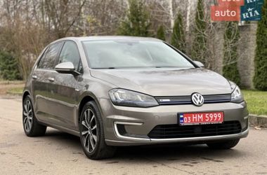 Хетчбек Volkswagen e-Golf 2015 в Києві