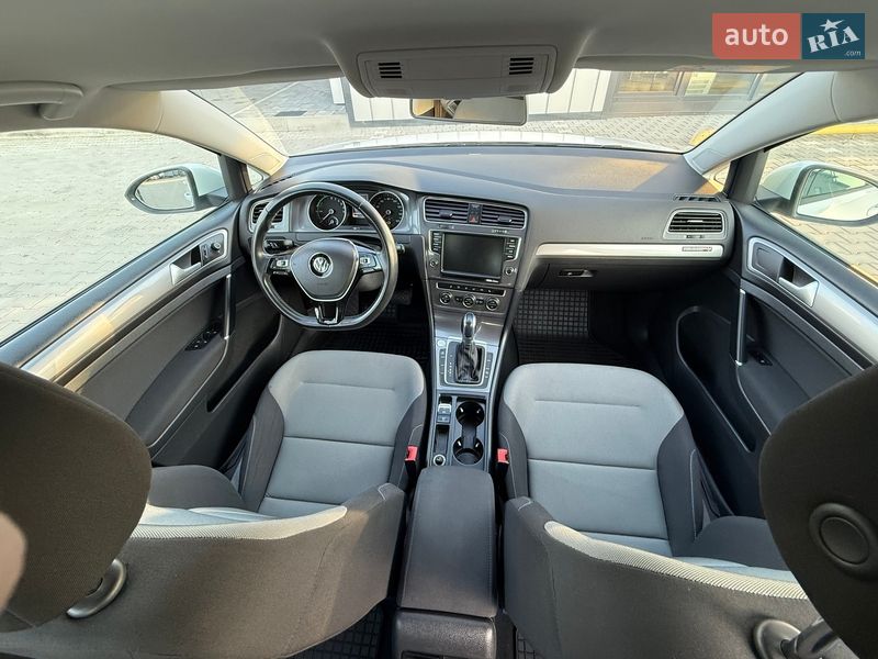 Хэтчбек Volkswagen e-Golf 2014 в Владимире