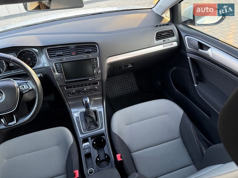 Хэтчбек Volkswagen e-Golf 2014 в Владимире