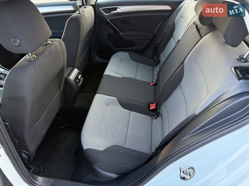 Хэтчбек Volkswagen e-Golf 2014 в Владимире