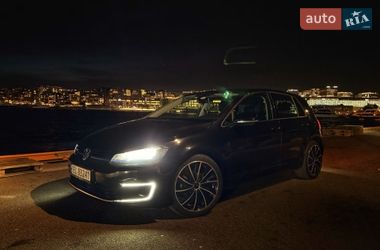 Хэтчбек Volkswagen e-Golf 2015 в Киеве