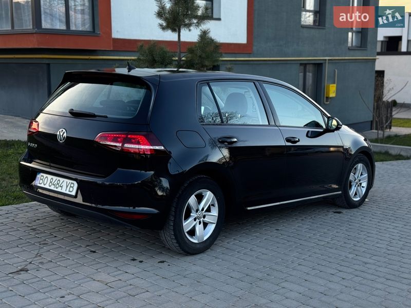 Хэтчбек Volkswagen e-Golf 2015 в Чорткове