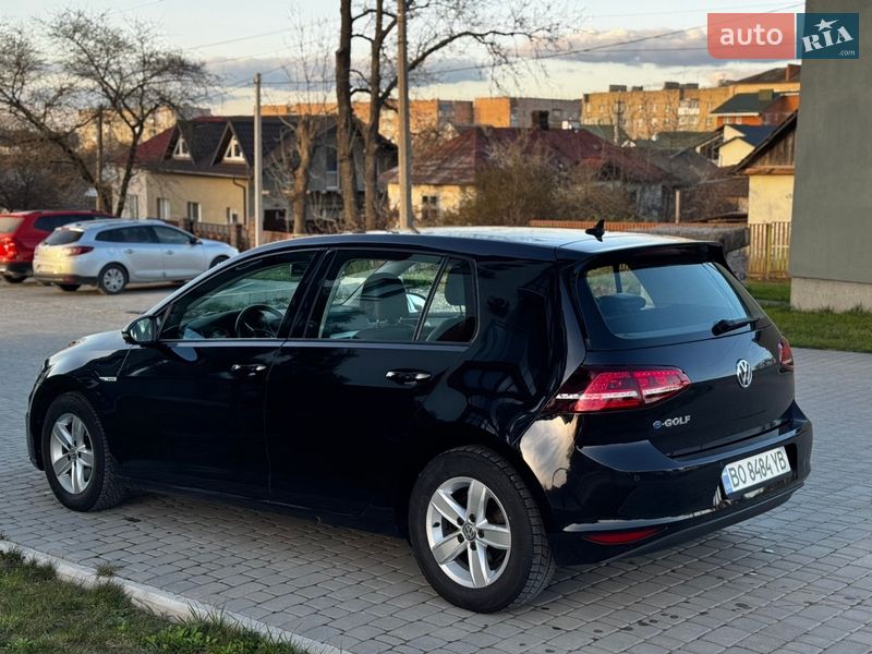 Хэтчбек Volkswagen e-Golf 2015 в Чорткове