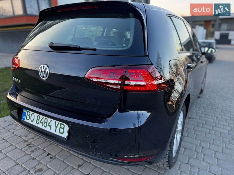 Хэтчбек Volkswagen e-Golf 2015 в Чорткове