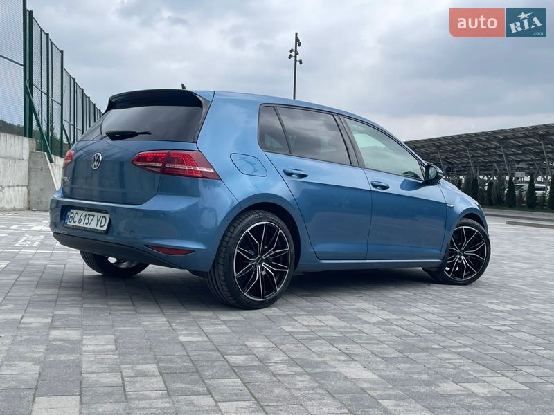 Хэтчбек Volkswagen e-Golf 2016 в Львове