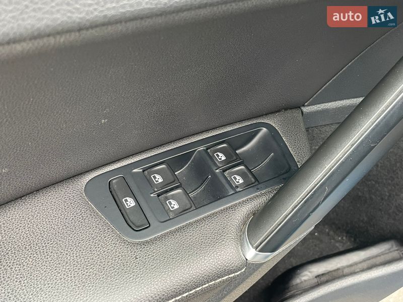 Хэтчбек Volkswagen e-Golf 2016 в Львове