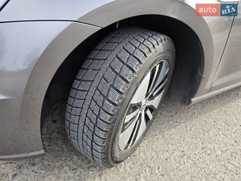 Хэтчбек Volkswagen e-Golf 2014 в Владимире