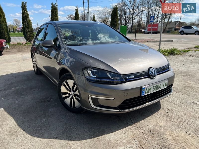 Хэтчбек Volkswagen e-Golf 2014 в Житомире