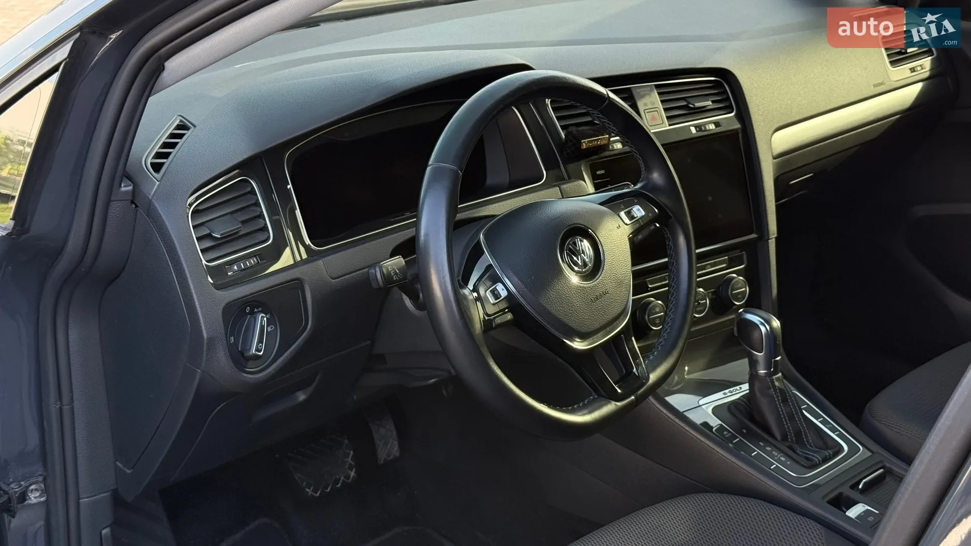2019 Volkswagen Golf - мініатюра 13