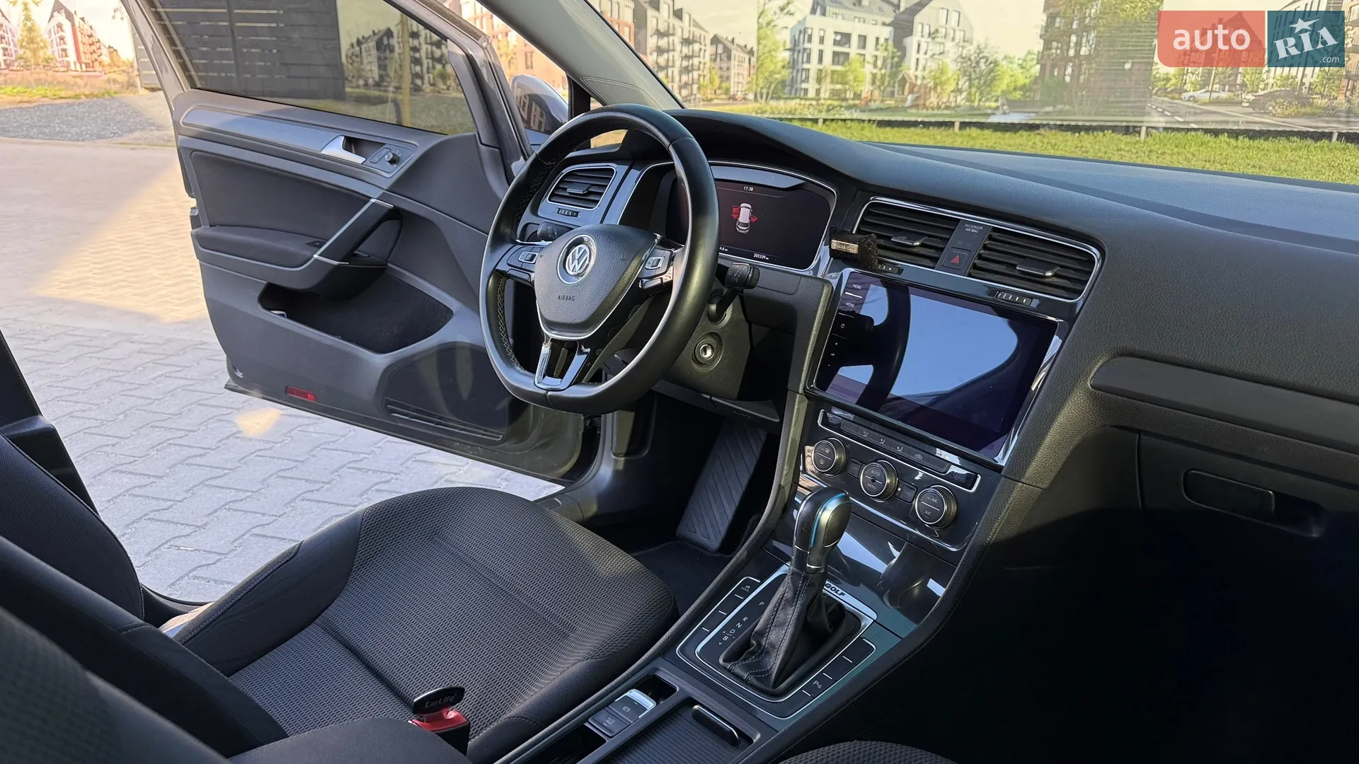 2019 Volkswagen Golf - мініатюра 18