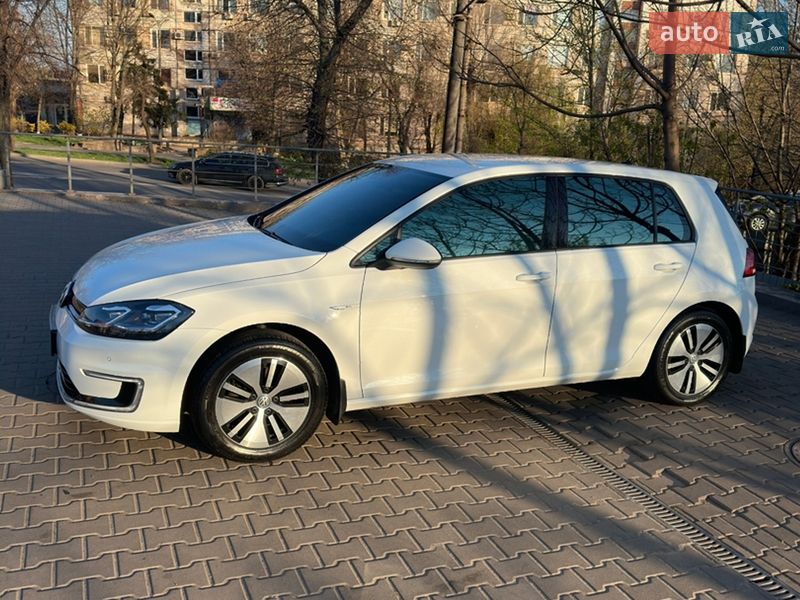 Volkswagen e-Golf 2017