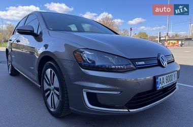 Хэтчбек Volkswagen e-Golf 2016 в Киеве