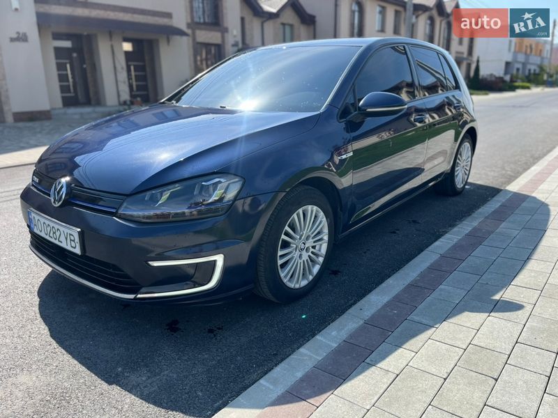 Volkswagen e-Golf 2015