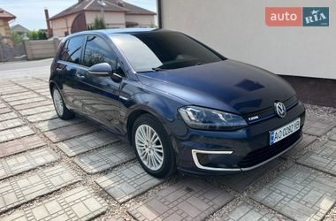 Хэтчбек Volkswagen e-Golf 2015 в Ужгороде